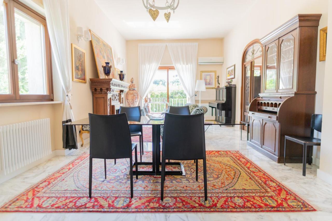 Villa Luisa บารี ภายนอก รูปภาพ