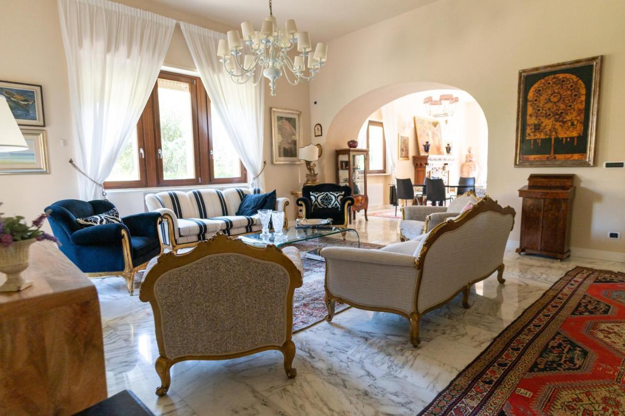 Villa Luisa บารี ภายนอก รูปภาพ