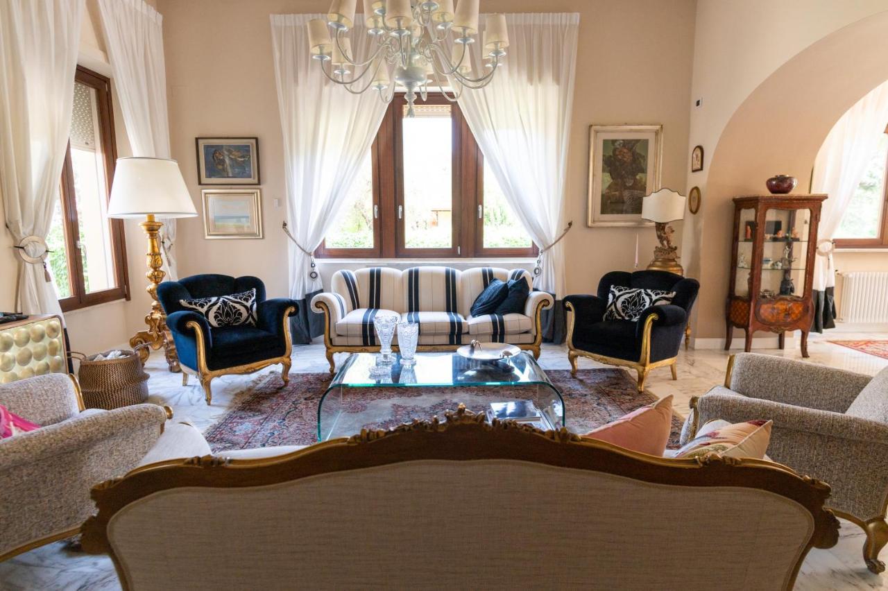 Villa Luisa บารี ภายนอก รูปภาพ